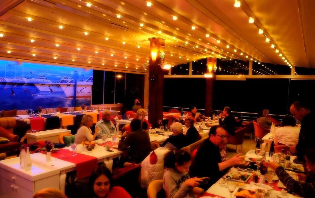 Alp Otel Restaurant Кючюккую Экстерьер фото